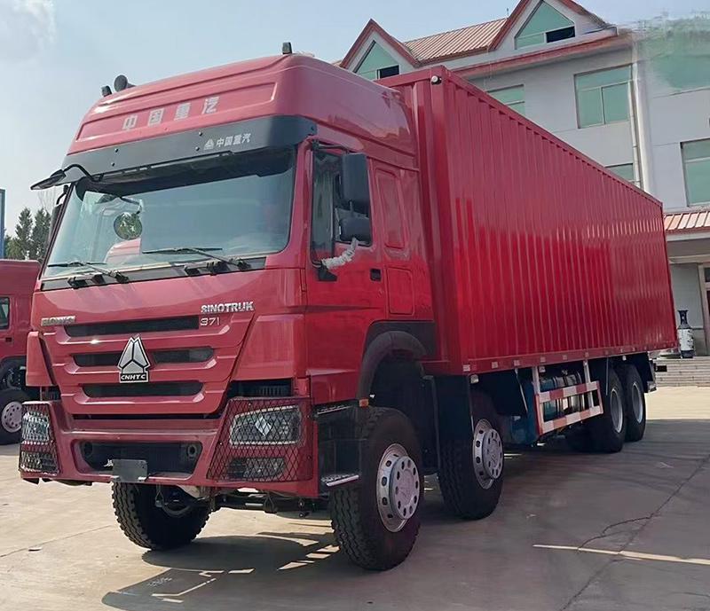 Howo 8×4 Box Truck